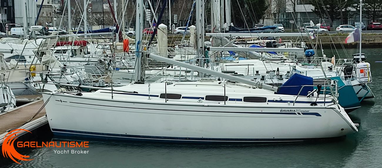 BAVARIA 30 CRUISER 